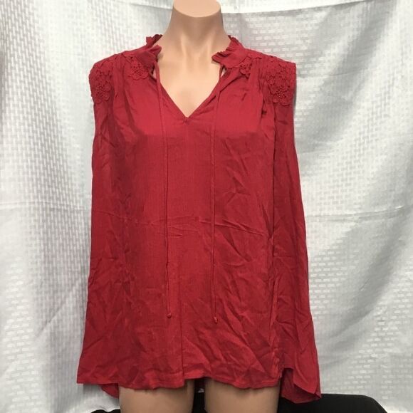 Caslon Lace Appliqué Top (G5) - Picture 1 of 5